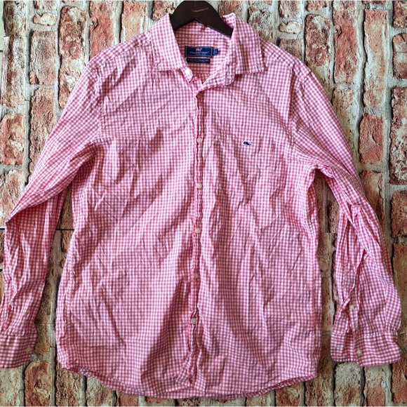 VINEYARD VINES | Men's Arawak Gingham Classic Tucker Shirt - Strawberry/White - Picture 4 of 13